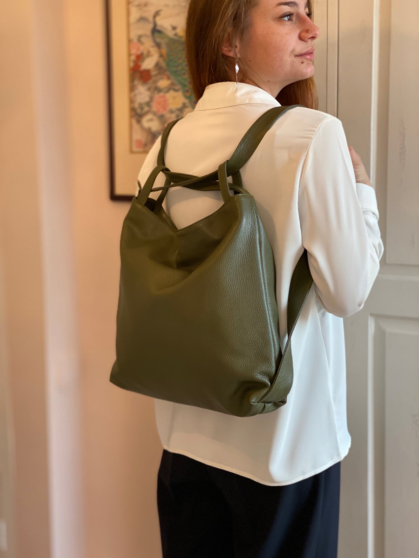A model wearing the Samona as a backpack
